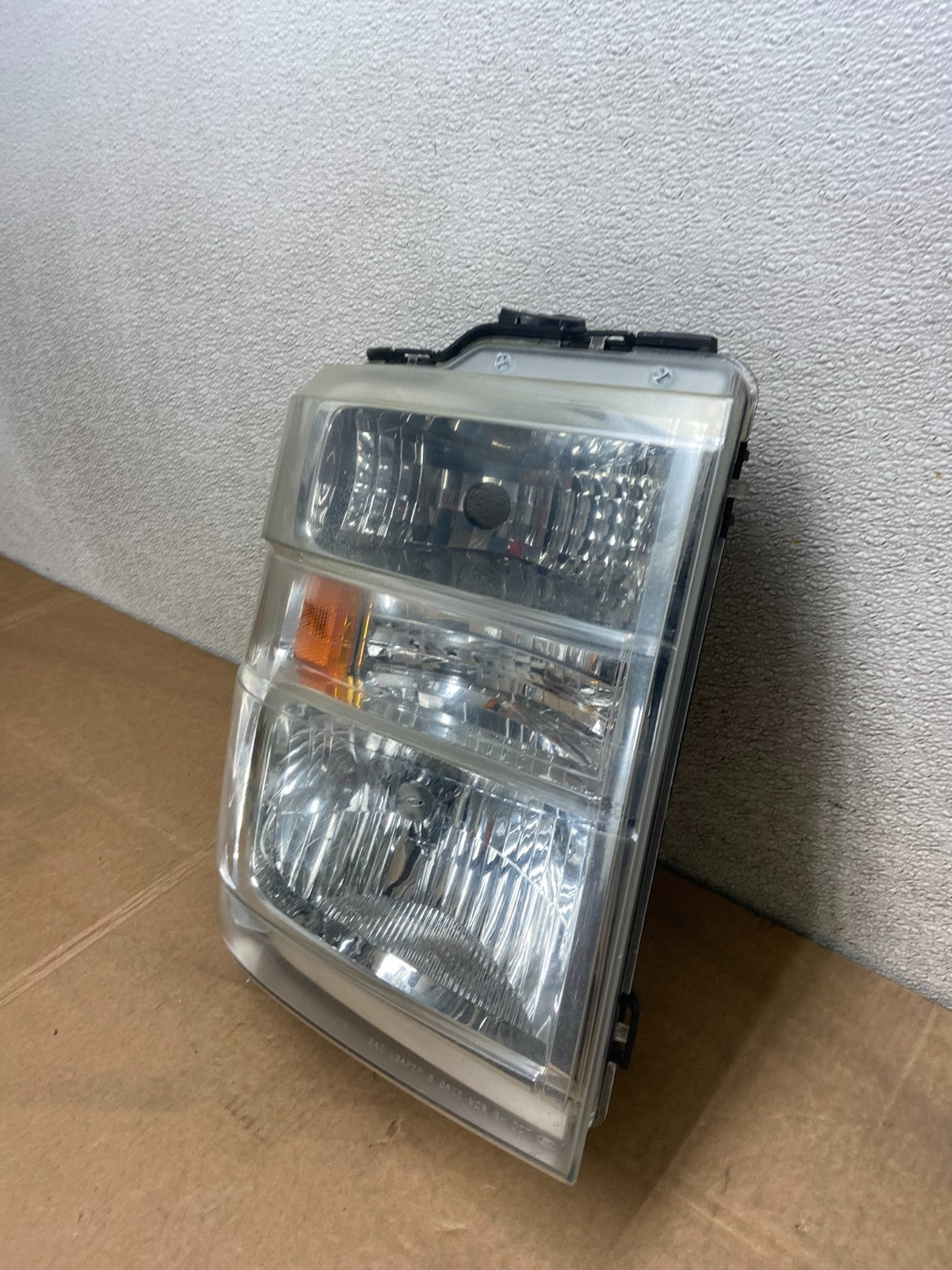 2008-2014 Ford Econoline E150 E250 E350 Right Passenger Headlight Oem Y5085 DW1