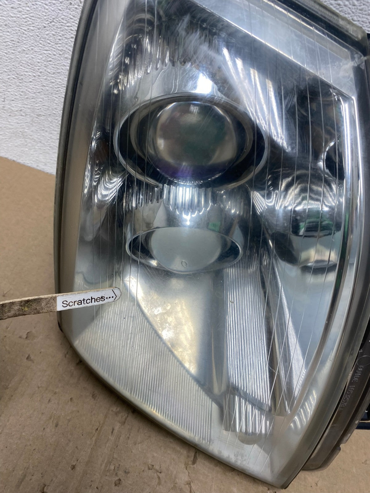 2005 - 2011 Cadillac STS Right Passenger RH Side Xenon Headlight AE9611 LK3