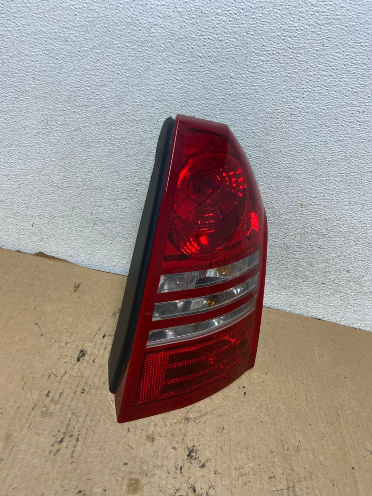 2005 2006 2007 Chrysler 300 Right Passenger Rh Side Tail Light AG2391 LK2
