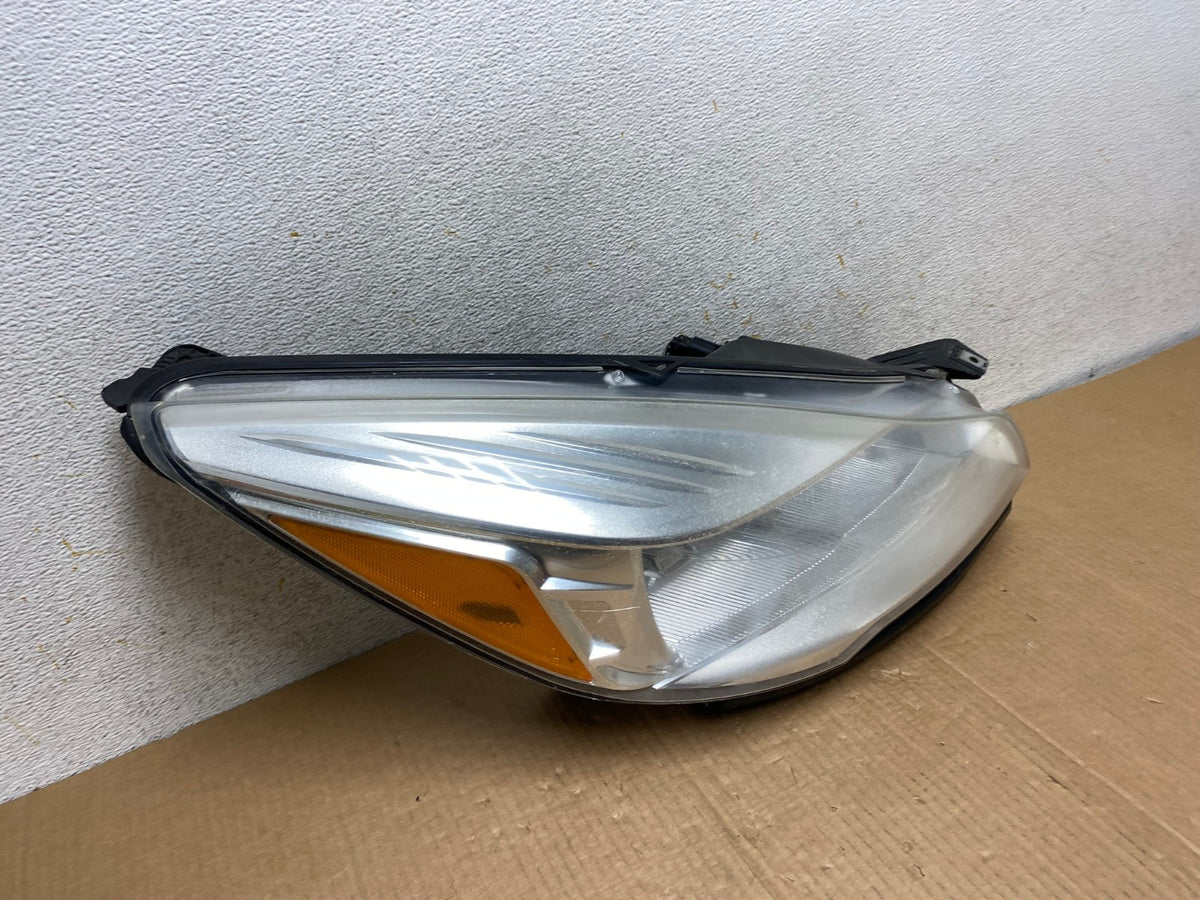 2013 - 2016 Ford Escape Headlight Right Passenger RH Side Halogen AI5796 LK2