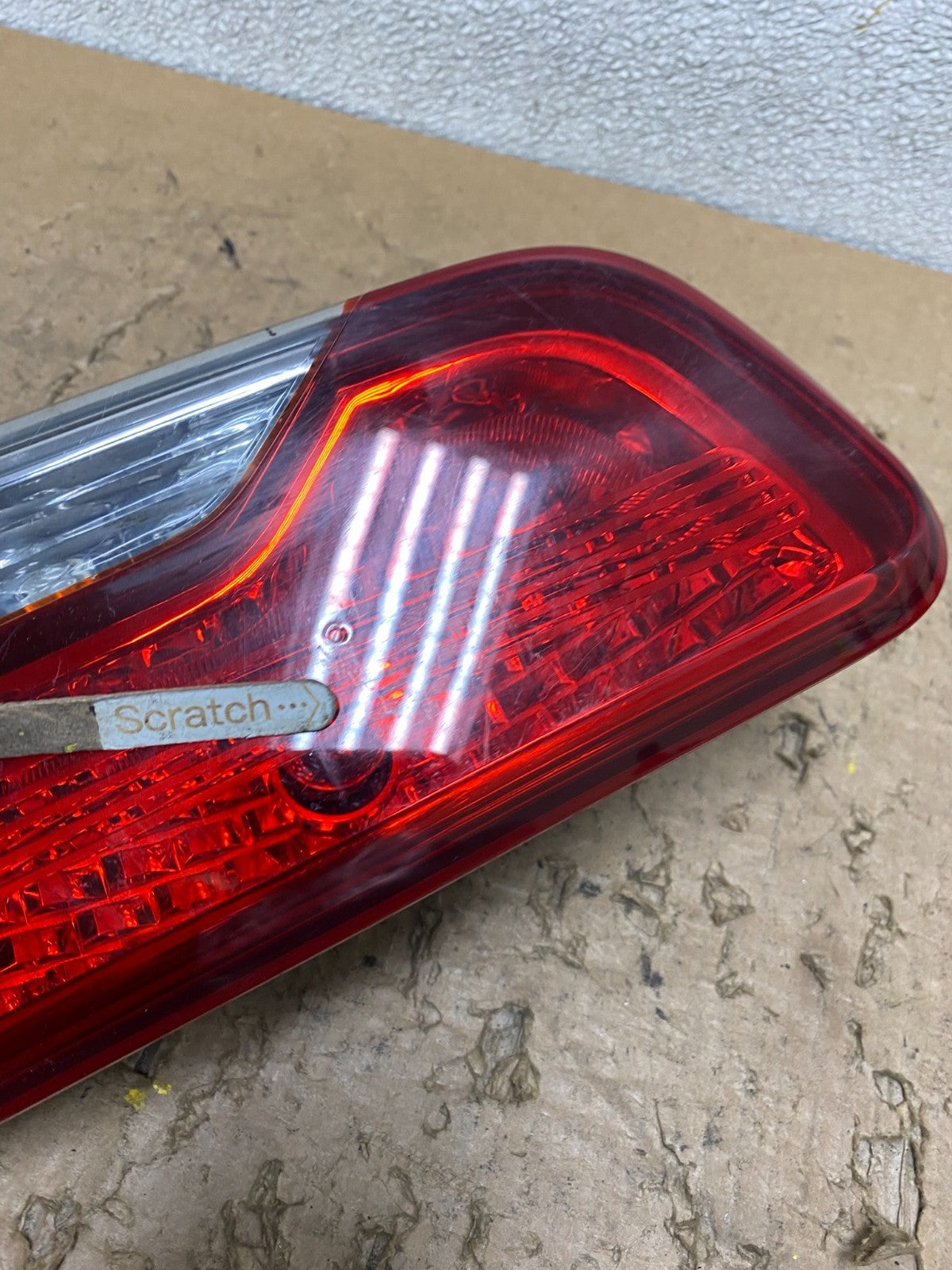 2010 to 2013 Kia Forte Koup Right Passenger RH Inner Tail Light OEM V8540 DW3