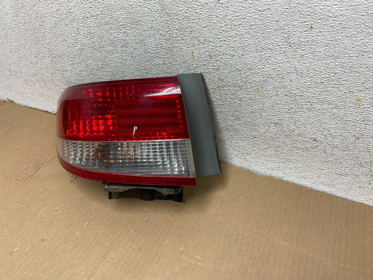 2003 to 2004 Honda Accord Sedan Left Driver Lh Side Tail light AH2994 LK2