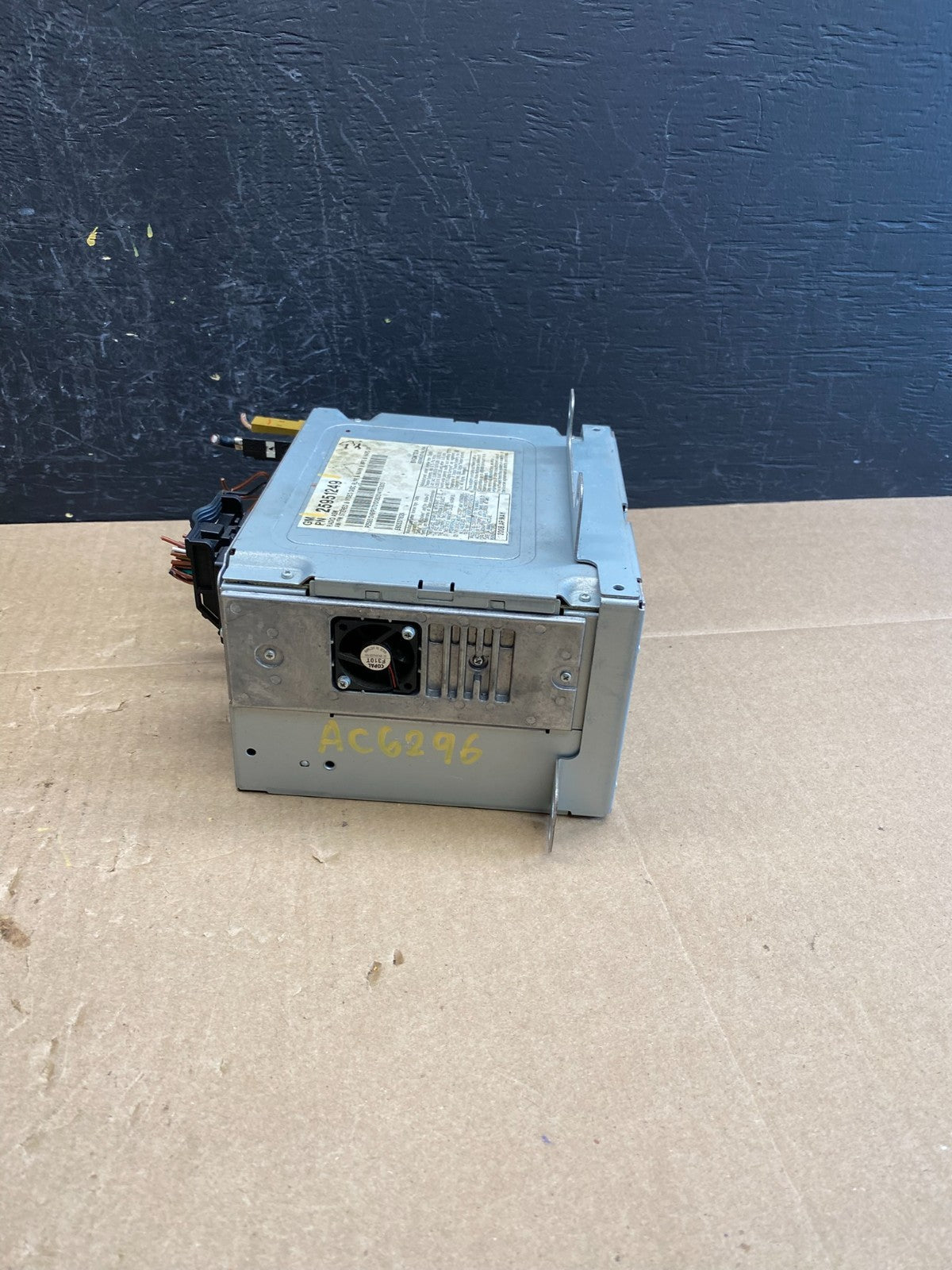 2008 to 2013 Cadillac CTS Am Fm Cd Player Radio Receiver AC6296 DG1