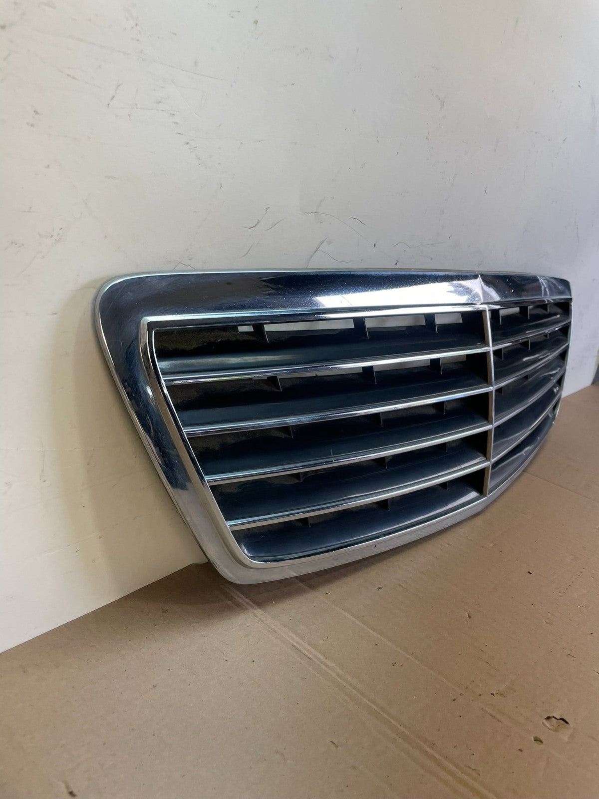 2003 to 2006 Mercedes Benz S-Class Front Grille ag7693 DG2