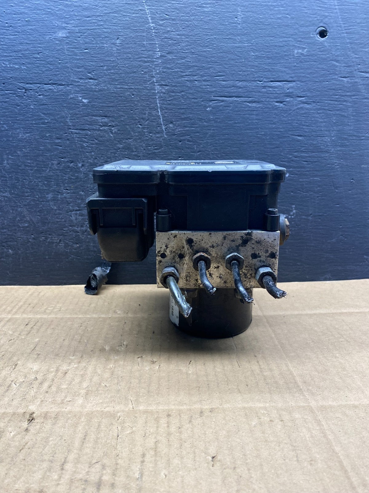 2012 to 2017 Chevrolet Equinox ABS Anti Lock Brake Pump 23130972 AD4858 DG1