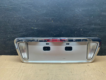 2003 - 2005 Hyundai XG Trunk Lid Trim License Panel W Reverse Light u6384 DG0