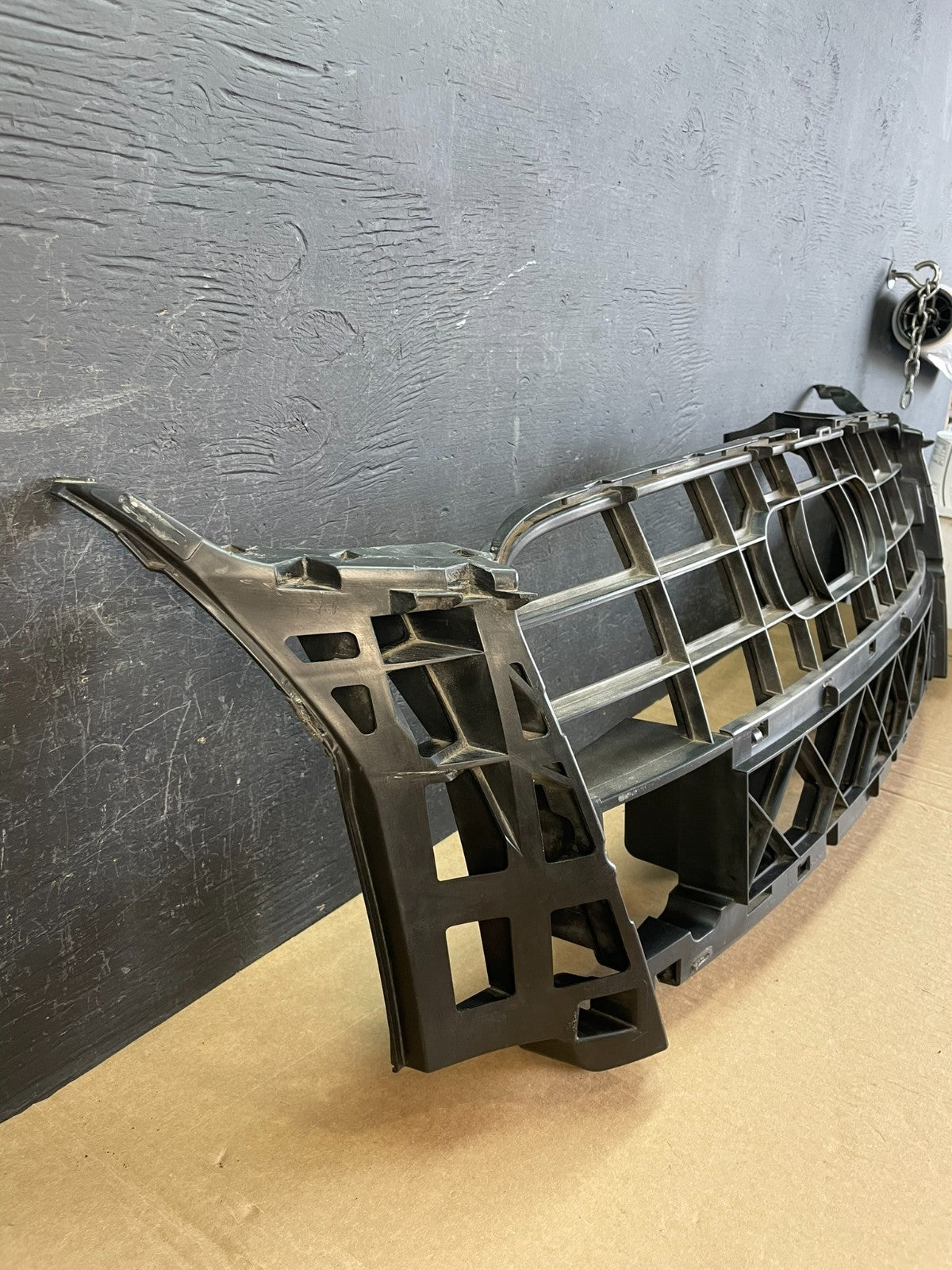 2007 2008 2009 Audi Q7 Front Bumper Cover Grill Support Reinforcement ac9958 DG2