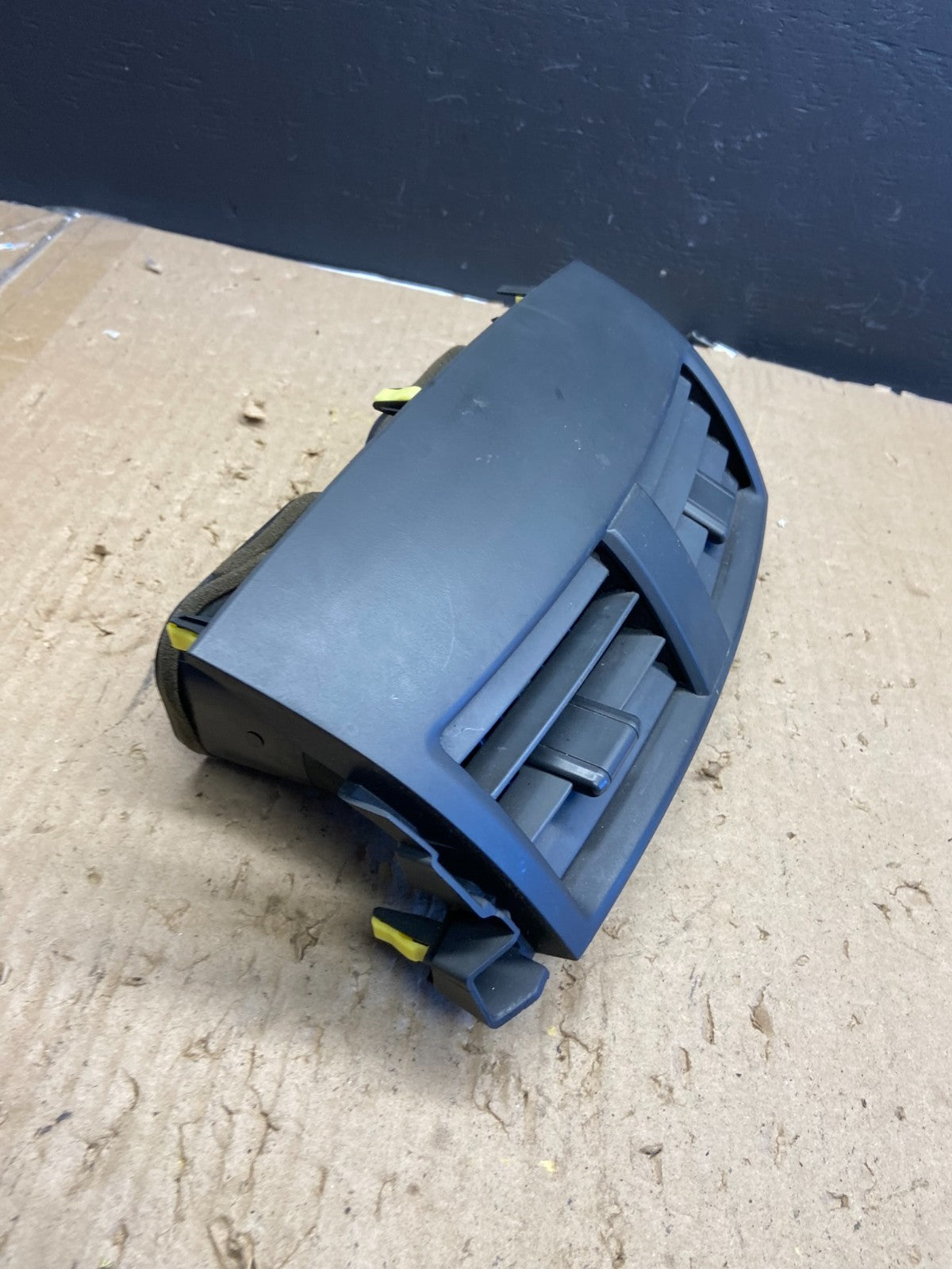2006-2012 Toyota RAV4 Front Center Dash Air Vent Bezel 55670-42050 OEM ab5729 DG1