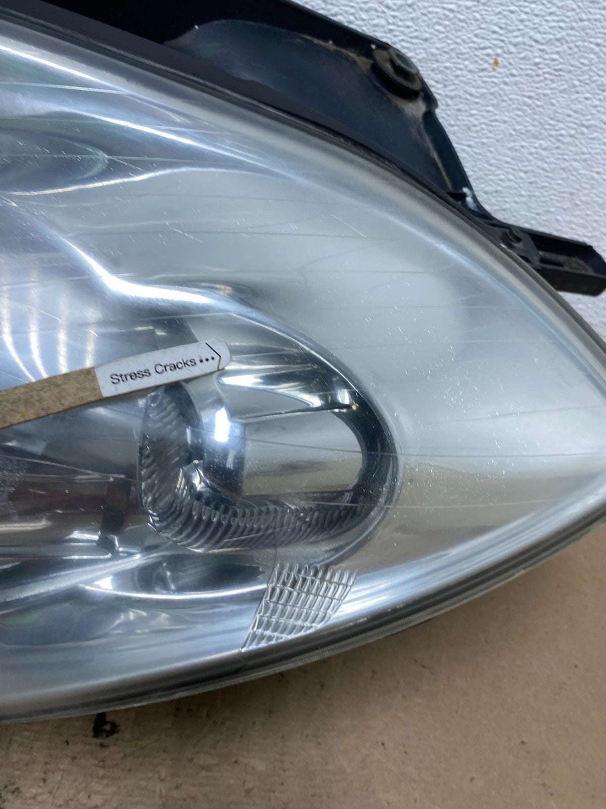 2008-2012 Buick Enclave Left Driver Headlight Xenon Hid One Ballast AF5111 DW4