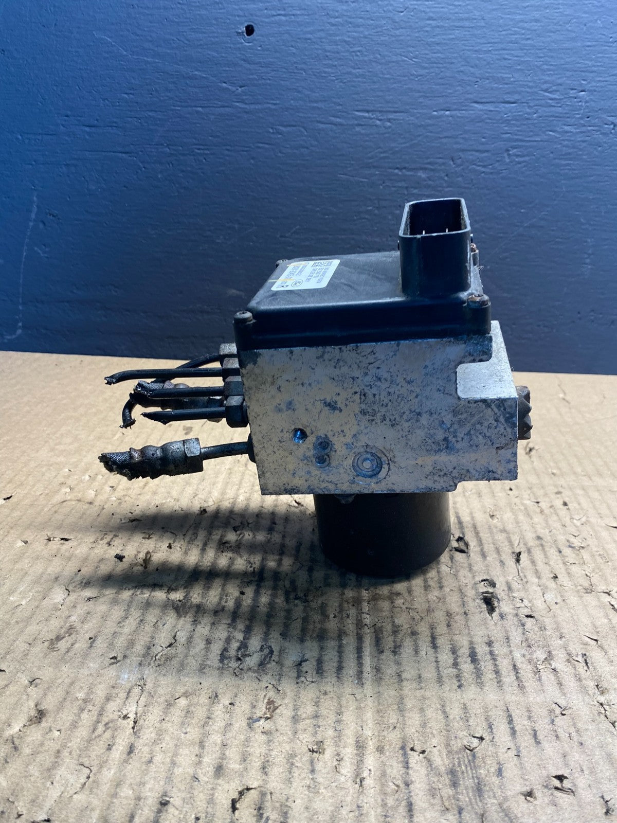 2011 - 2014 Ford E250 E350 Van  ABS Anti Lock Brake Pump Module Oe ab4413 DG2