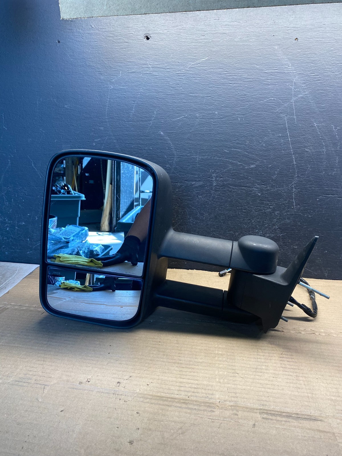 2007 - 2013 Chevrolet Silverado Sierra Left Driver LH Side Door Mirror AF3926 DW8