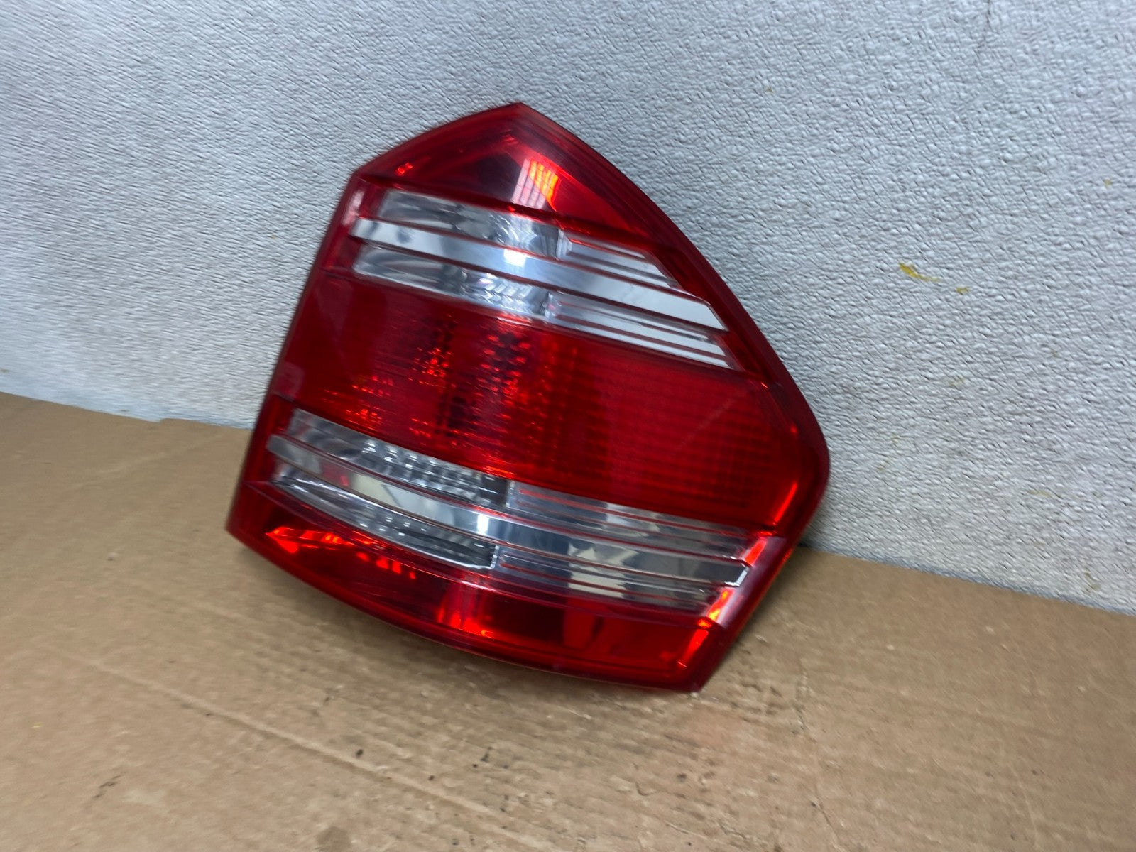 2007 to 2009 Mercedes GL-Class GL450 Right Passenger Tail Light OEM Z2658 DW1