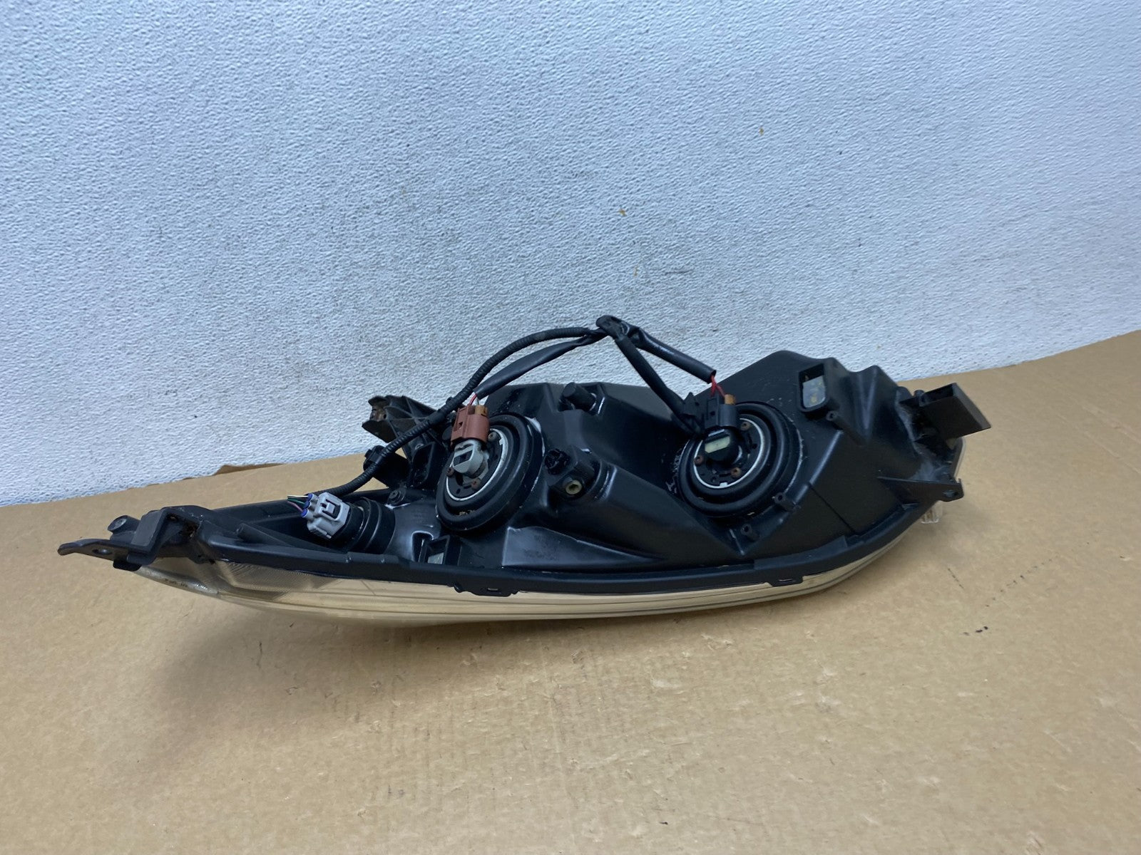 2009 to 2014 Toyota Matrix Right Passenger RH Side Halogen Headlight AF7321 DW5