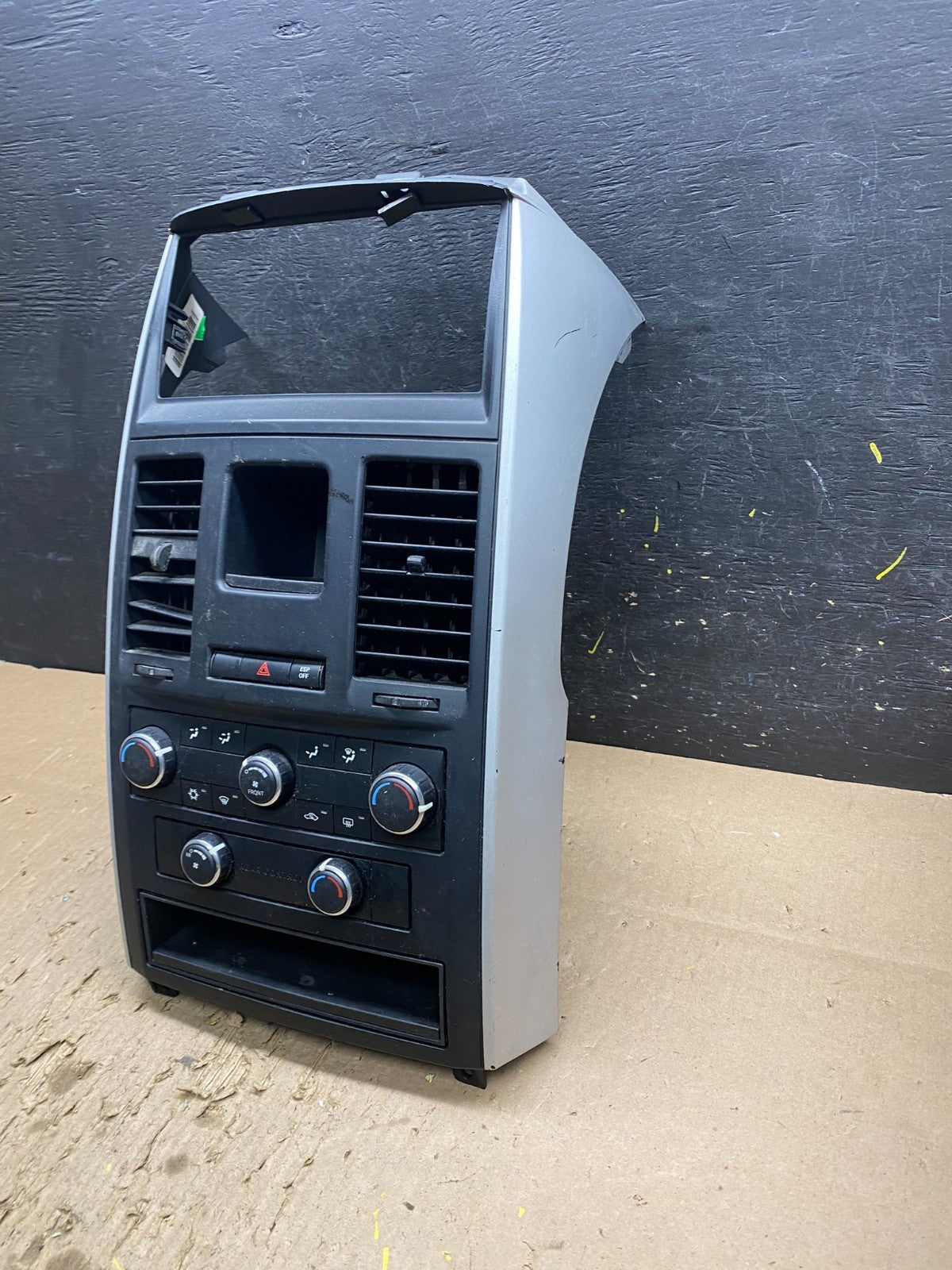 2008-2010 Dodge Grand Caravan A/C Climate Control Unit Bezel Trim T8637 DG2