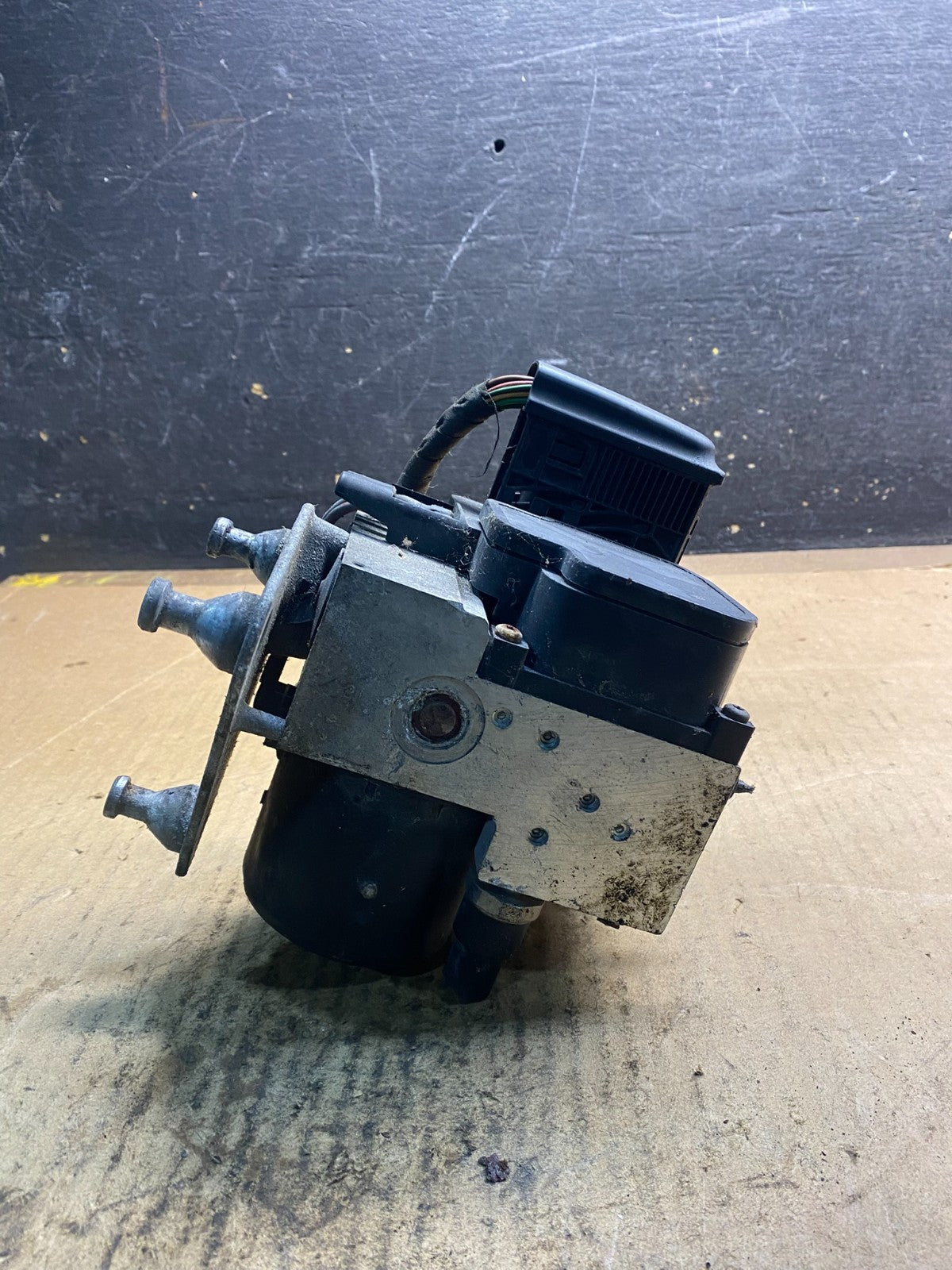 2001 to 2003 Mercedes CLK320 CLK55 ABS Anti Lock Brake Pump z2416 DG2