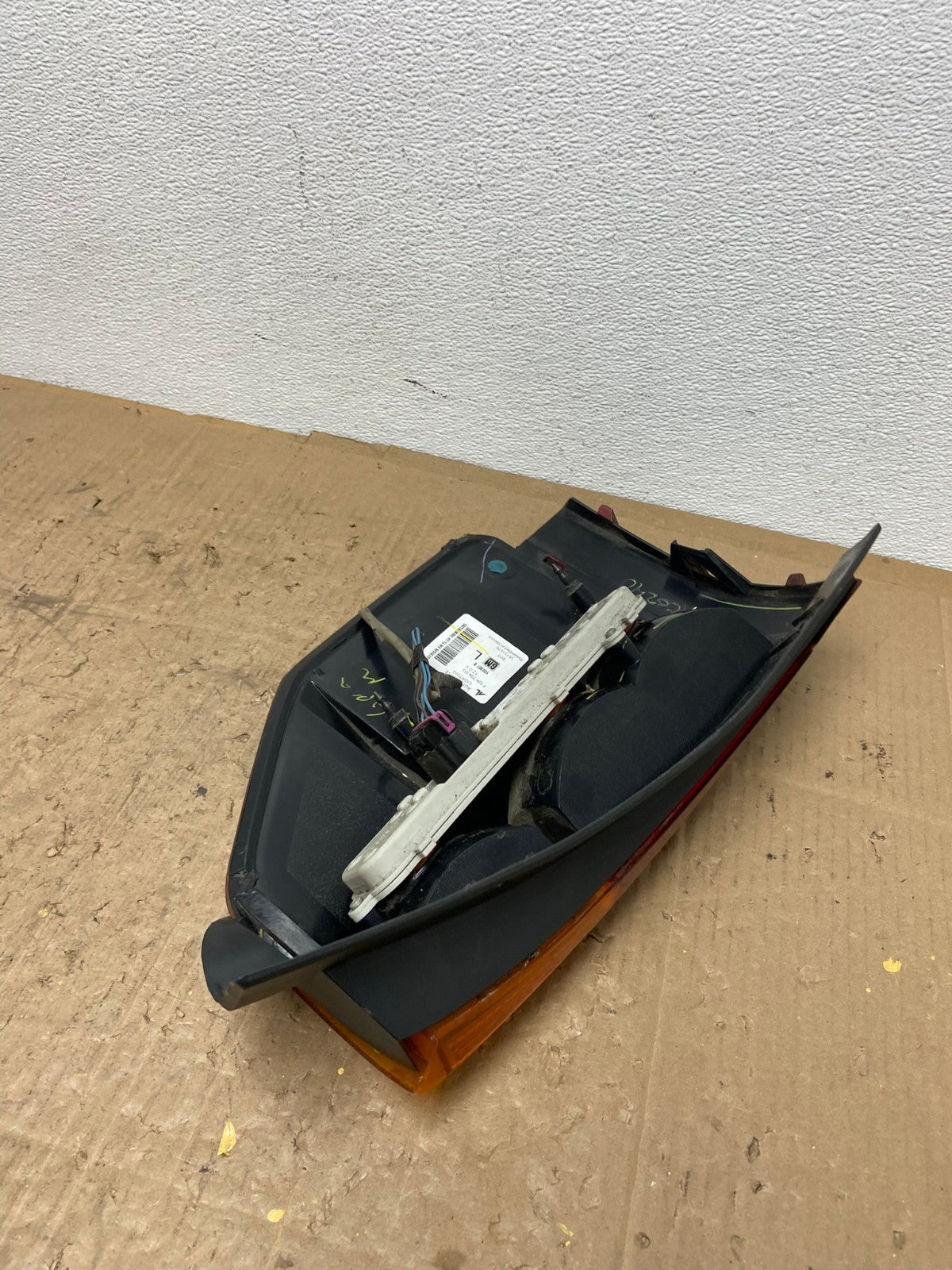 2002 to 2009 Gmc Envoy Left Driver Lh Side Tail Light OEM AC0240 LK4