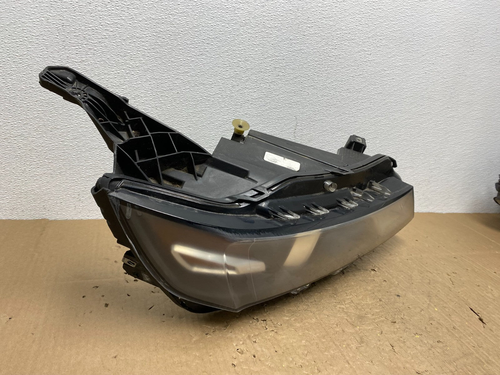 2014 to 2020 Chevrolet Impala Right Passenger RH Headlight Halogen AC0348 DW2