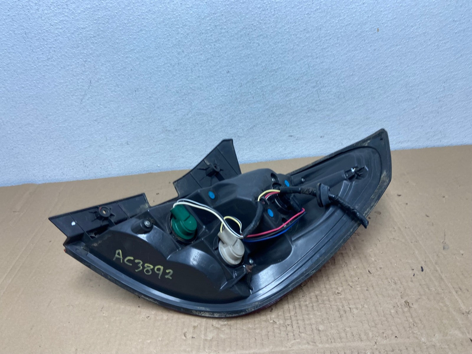 2008 2009 2010 Saturn Vue Left Driver Lh Tail Light Side Oem AC3892 LK6