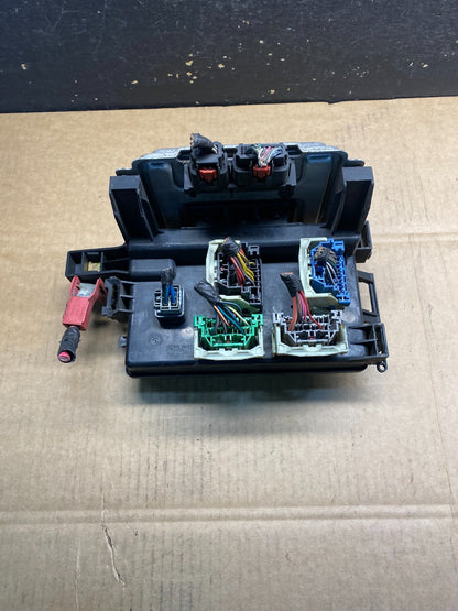 2005 2006 Dodge Magnum Engine Fuse Box p05087166ai AB3951DG0
