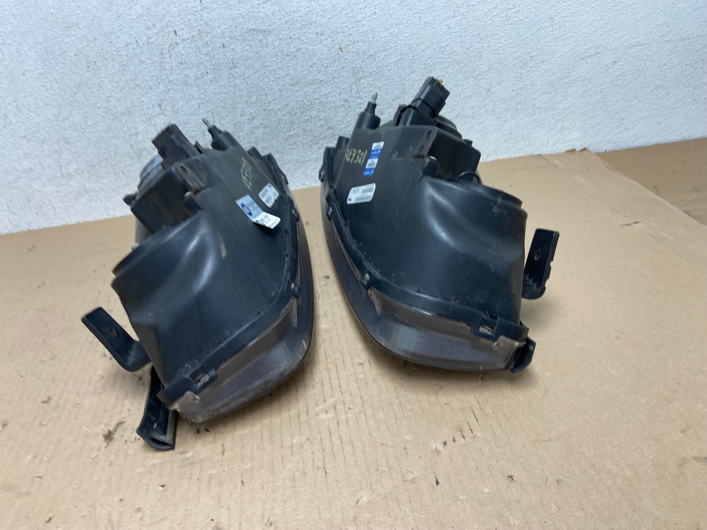 2001 2002 2003 Hyundai Elantra Left+Right Set Halogen Headlights TYC AE7321 LK8