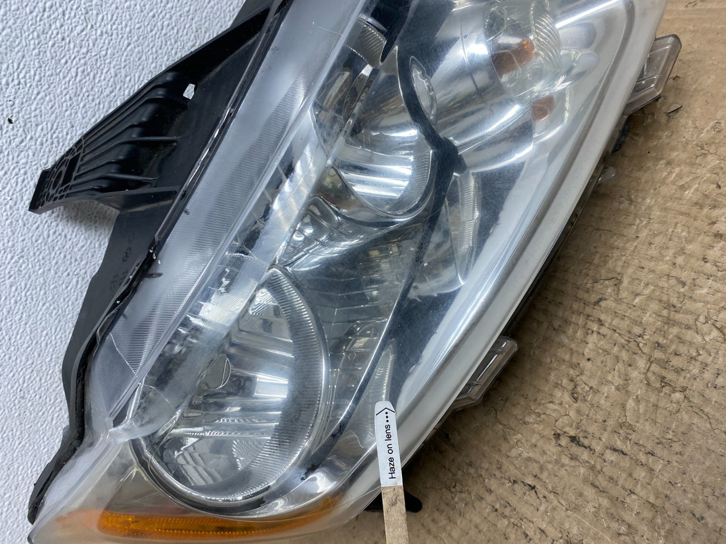 2011-2013 Jeep Grand Cherokee Right Passenger Halogen Headlight AC4104 DW4