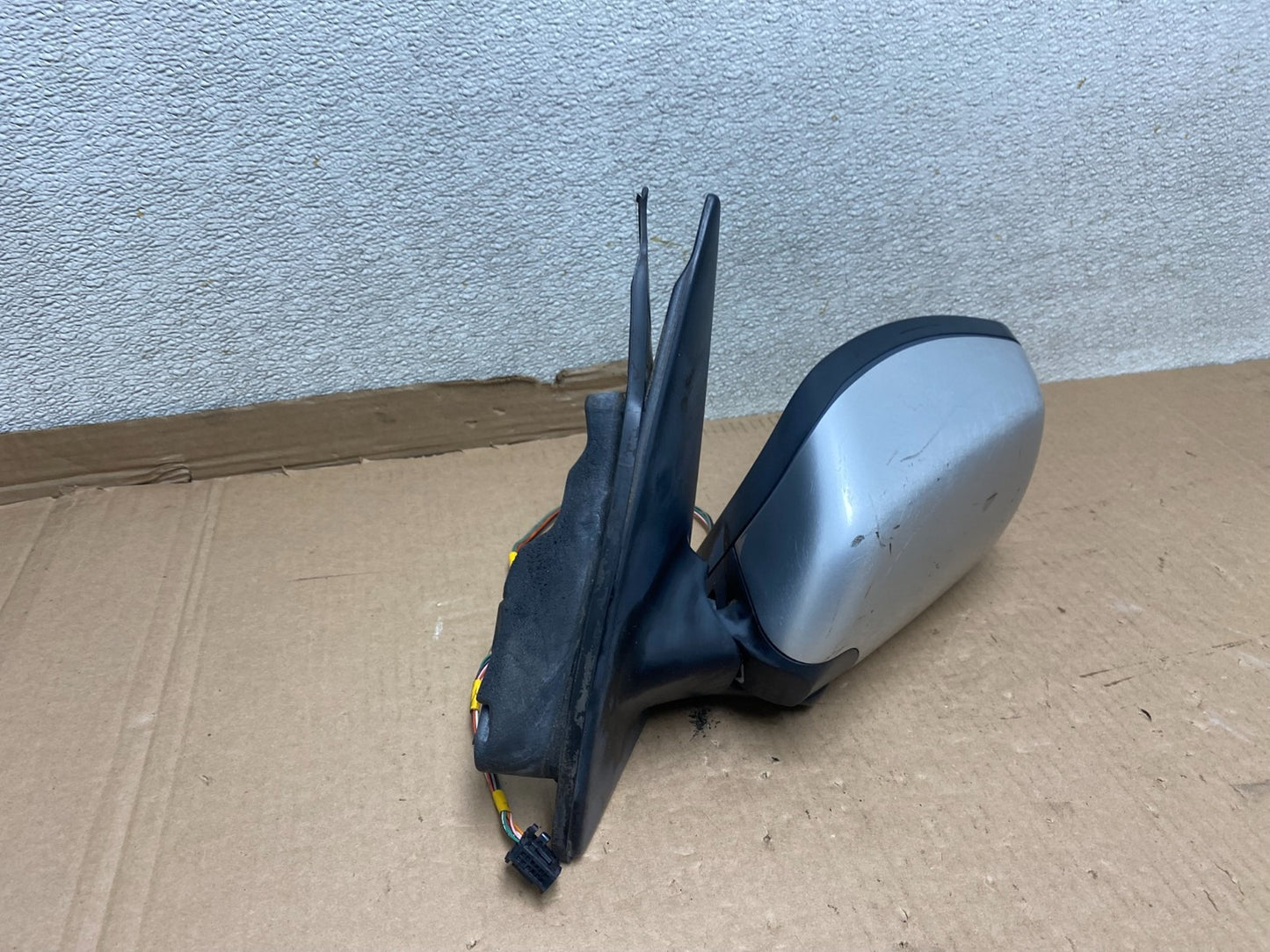 2001 - 2003 BMW 5-Series 525i 530i Left Driver Door View Mirror U8414 DG2
