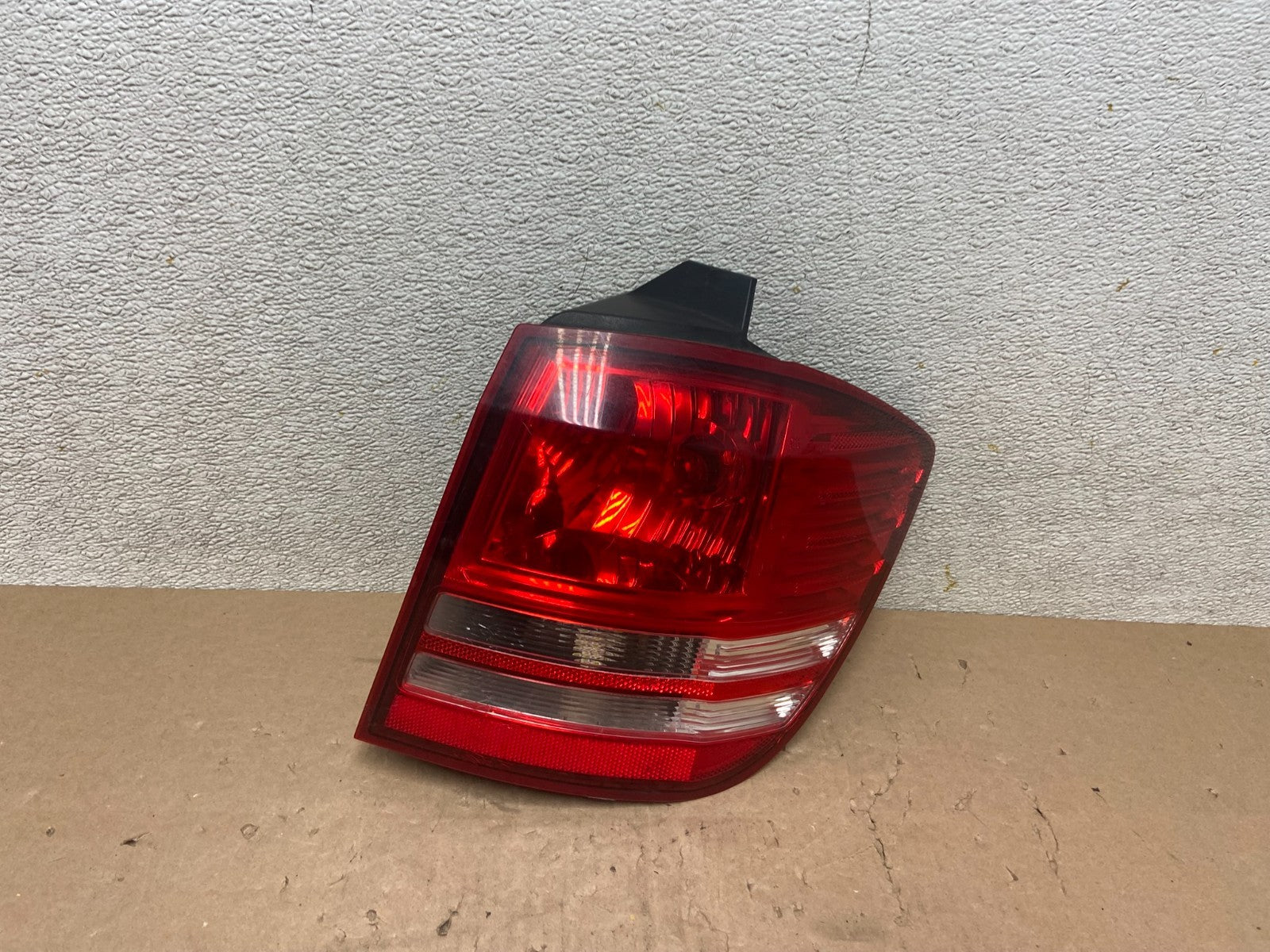 2009 2010 2011 Dodge Journey Right Passenger Side Tail Light Oem R5713 DW0