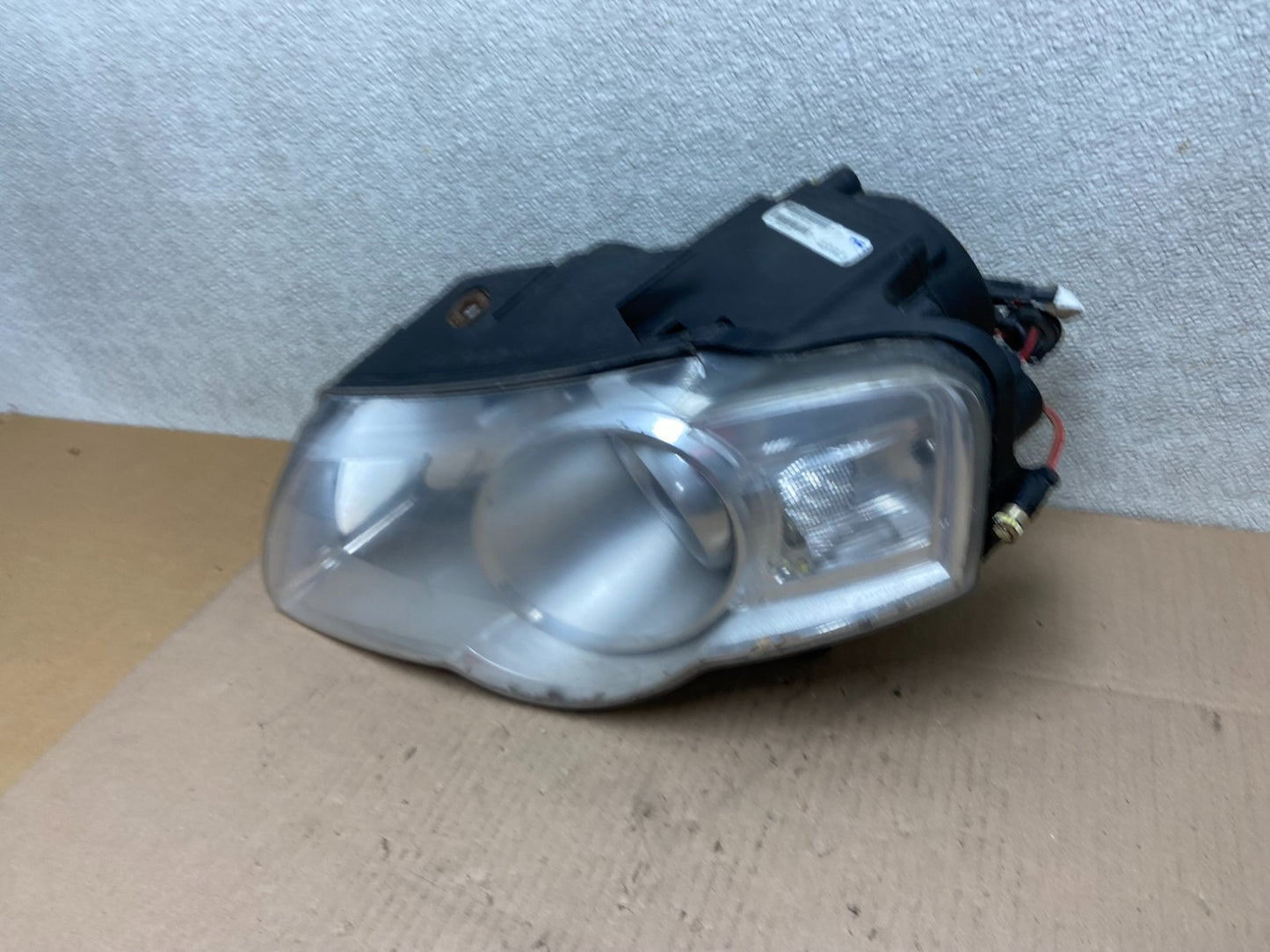 2006 - 2010 Volkswagen Passat Left Driver LH Side Halogen Headlight TYC Z3919 DW1