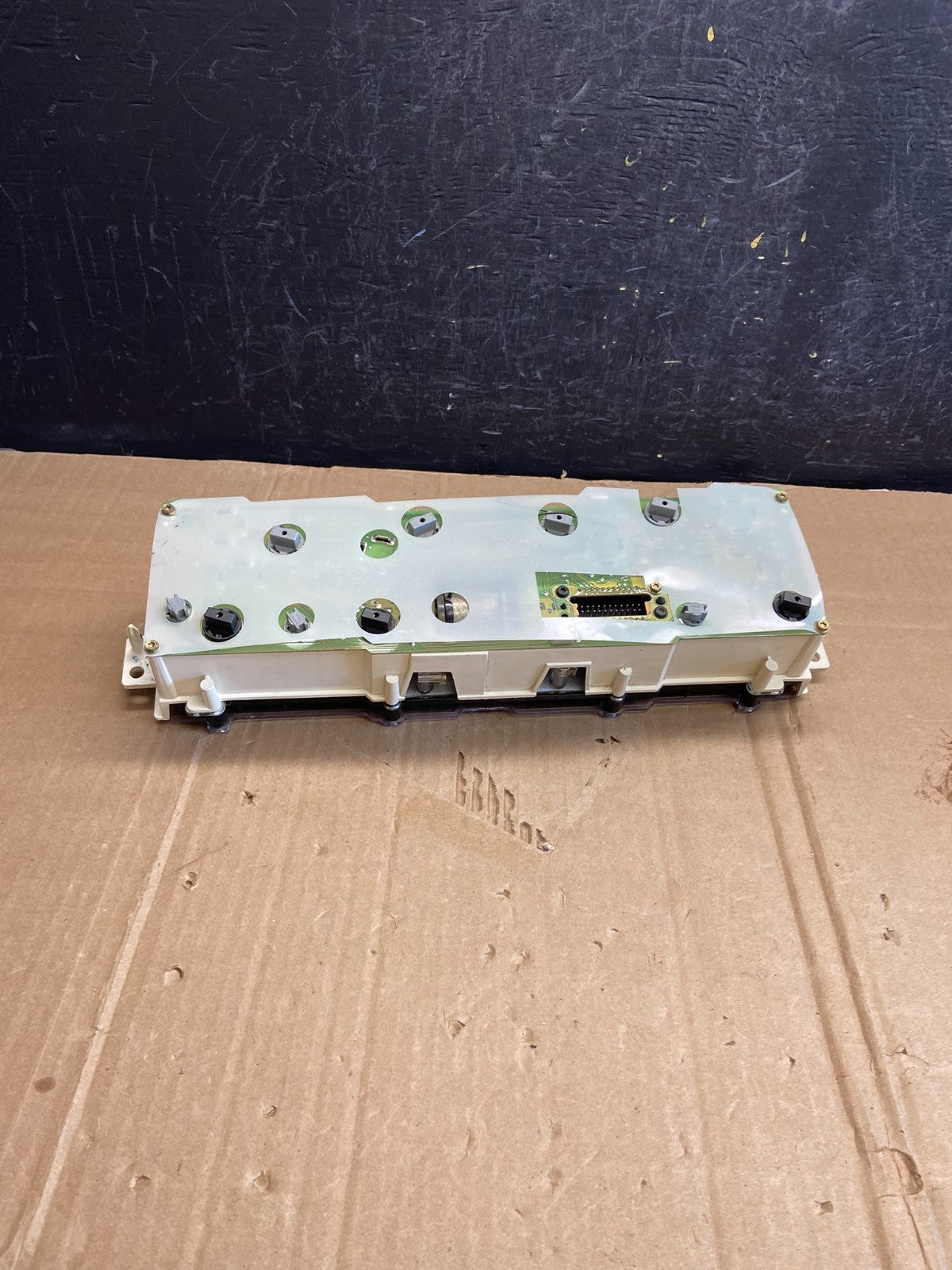 1998 to 1999 Buick Lesabre Speedometer Gauges Cluster AD7085 DG6