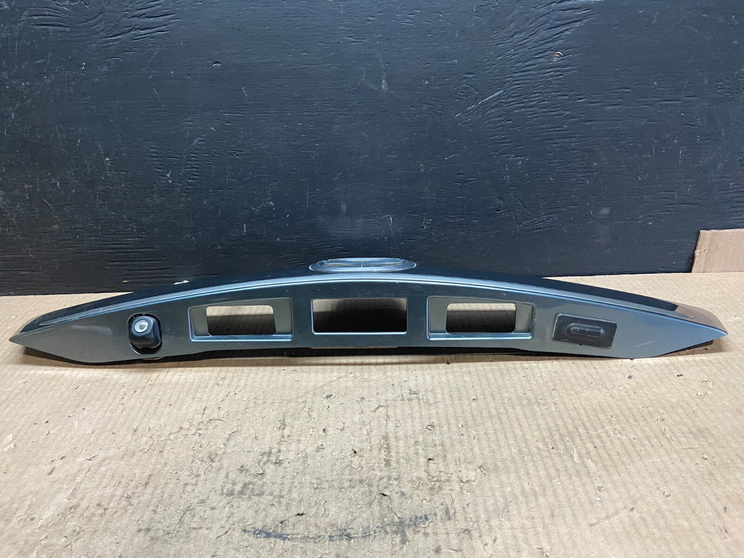 2007 to 2009 Mazda CX-9 Trunk Lid Garnish Panel Molding Trim Backup Camera E41036