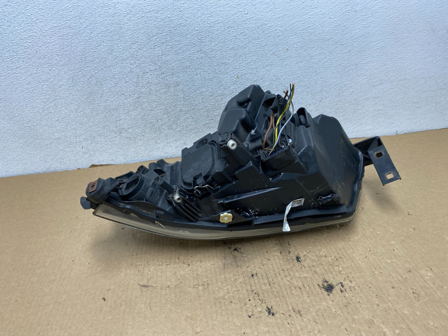 2009-2011 BMW 3 Series 328i 4/D Sedan Headlight Halogen Right Passenger AG22526