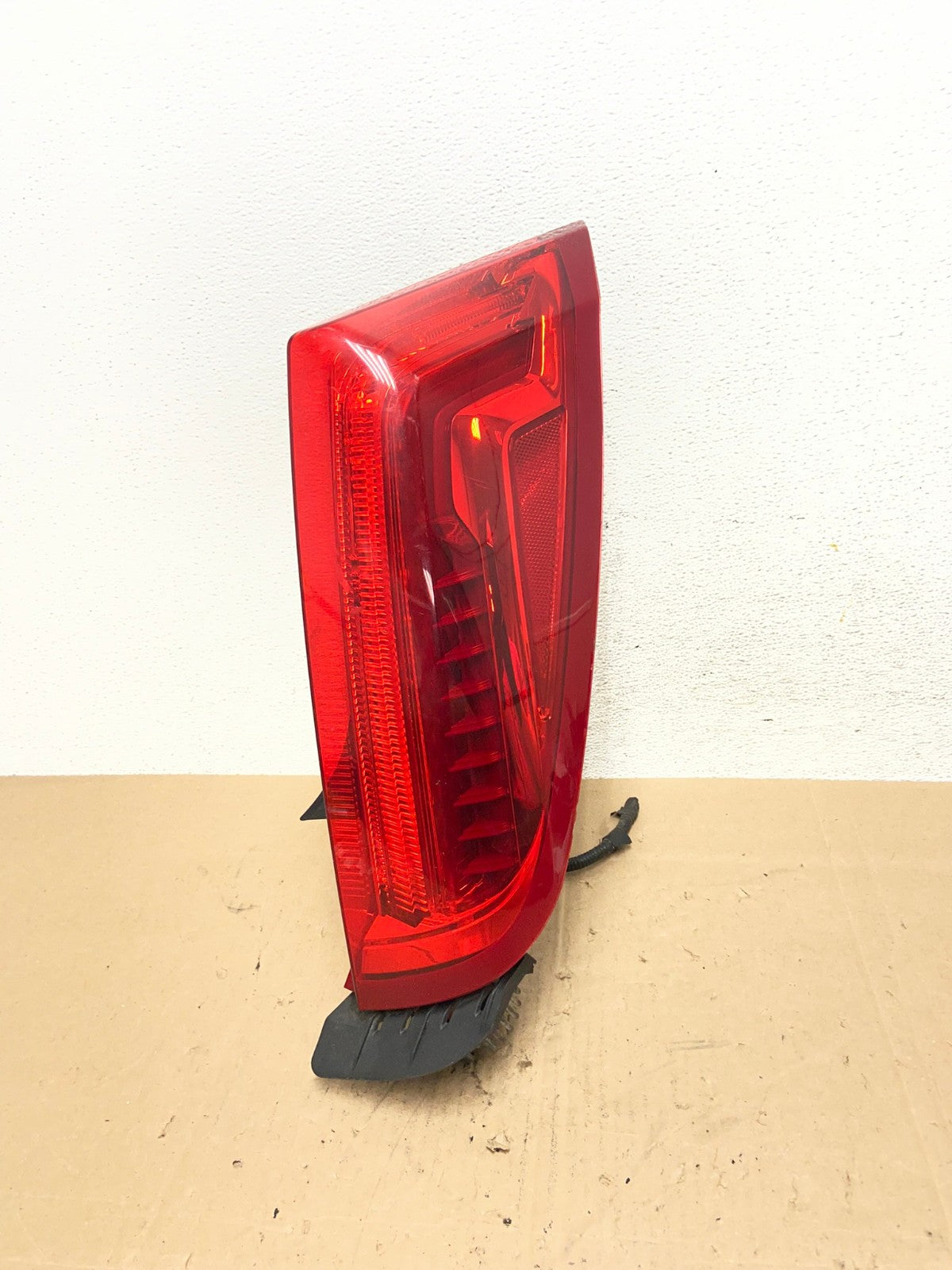 2013 to 2017 Cadillac XTS Right Passenger RH Tail Light AE6435 LK0