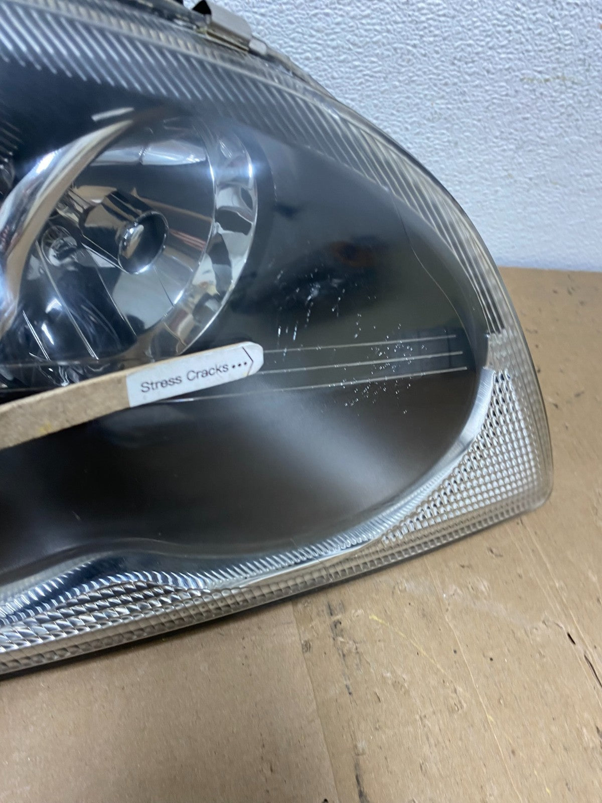 2004 to 2006 Chrysler Pacifica Headlights Left+Right Halogen AF4627 DW5