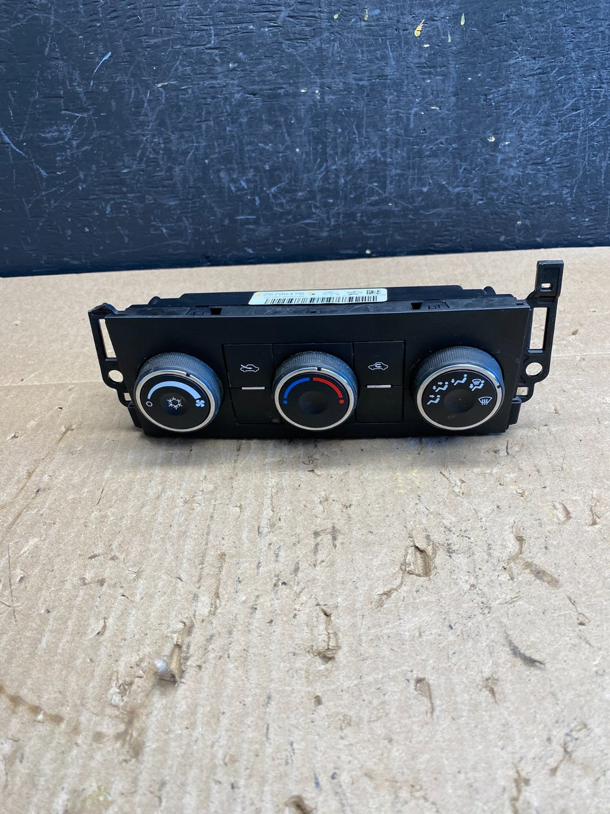 2007 - 2009 Chevrolet Silverado Gmc Sierra A/C Heater Climate Control AC6802 DG0