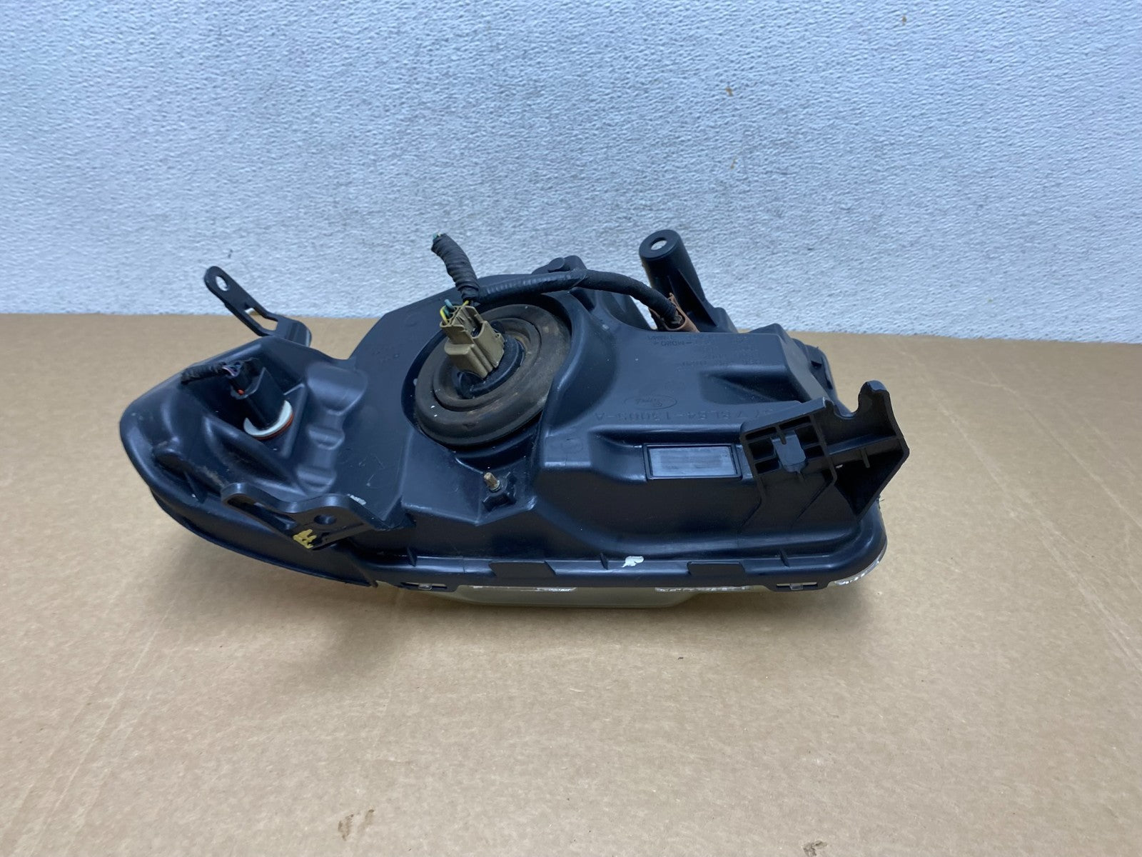 2008 to 2012 Ford Escape Headlight Right Passenger RH Side Halogen AF9899 DW6