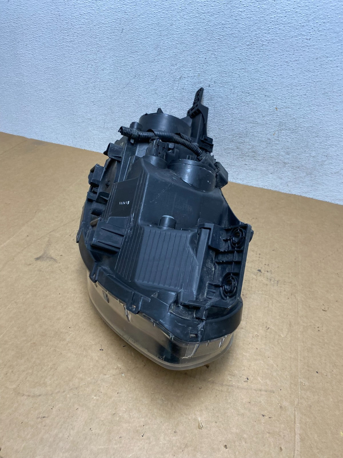 2014 - 2018 Kia Soul Left Driver LH Projector Halogen Headlight AE3169 DG6