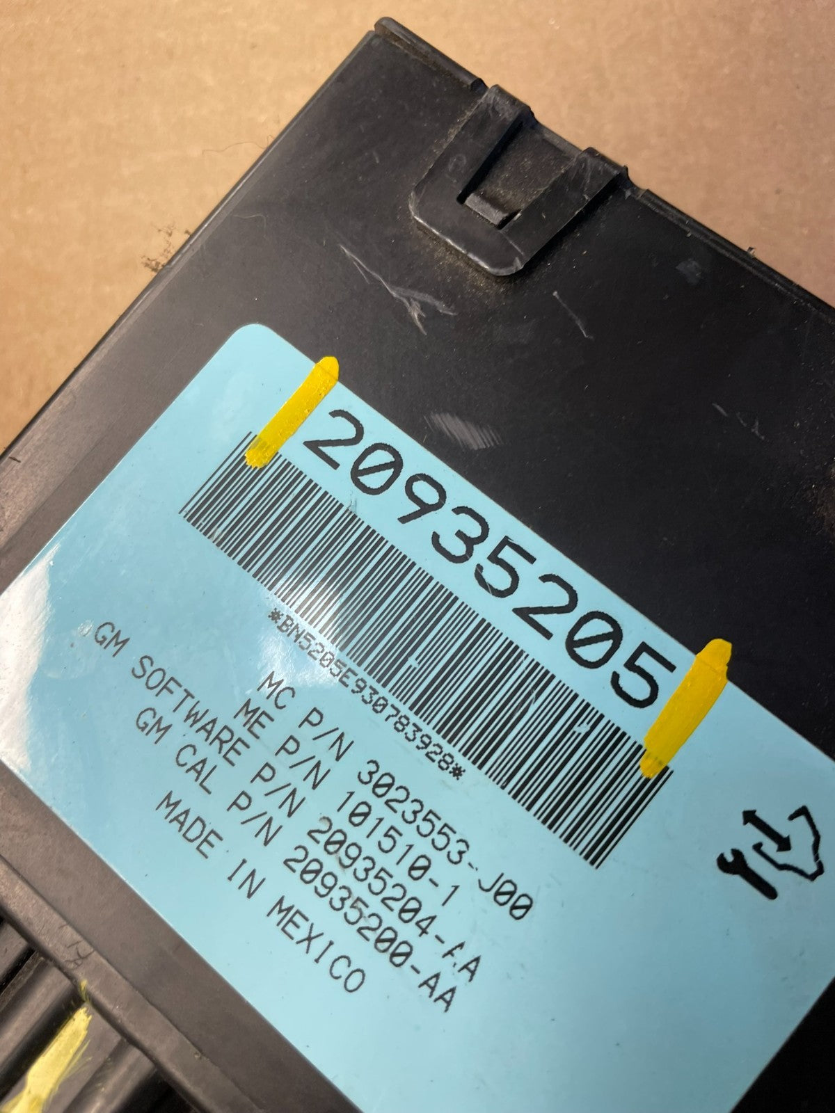 2008-2017 GMC Acadia Enclave Tailgate Back Door Rear Wiper Motor Wiper U2096 DG5