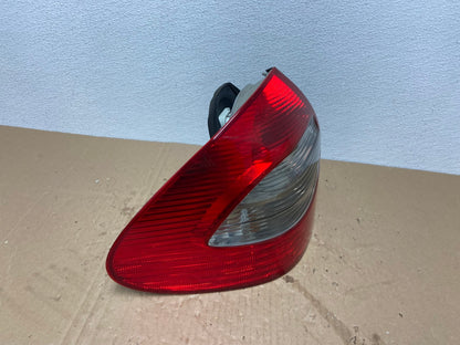 2007 - 2009 Mercedes E E320 E500 Sedan Left Driver LH Tail Light OEM AB6923 LK2