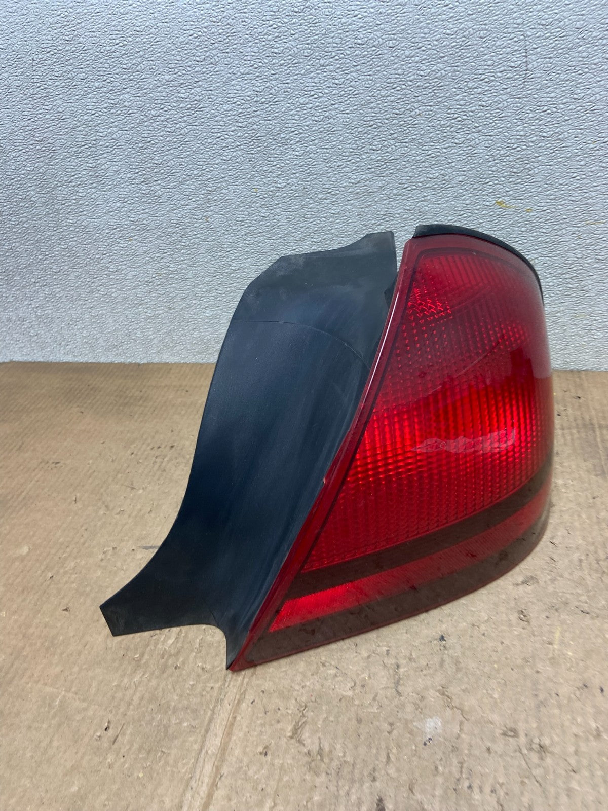 2003 to 2011 Mercury Grand Marquis Right Passenger Side Tail Light AA7049 LK2