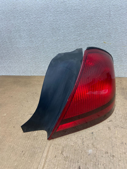 2003 to 2011 Mercury Grand Marquis Right Passenger Side Tail Light AA7049 LK2