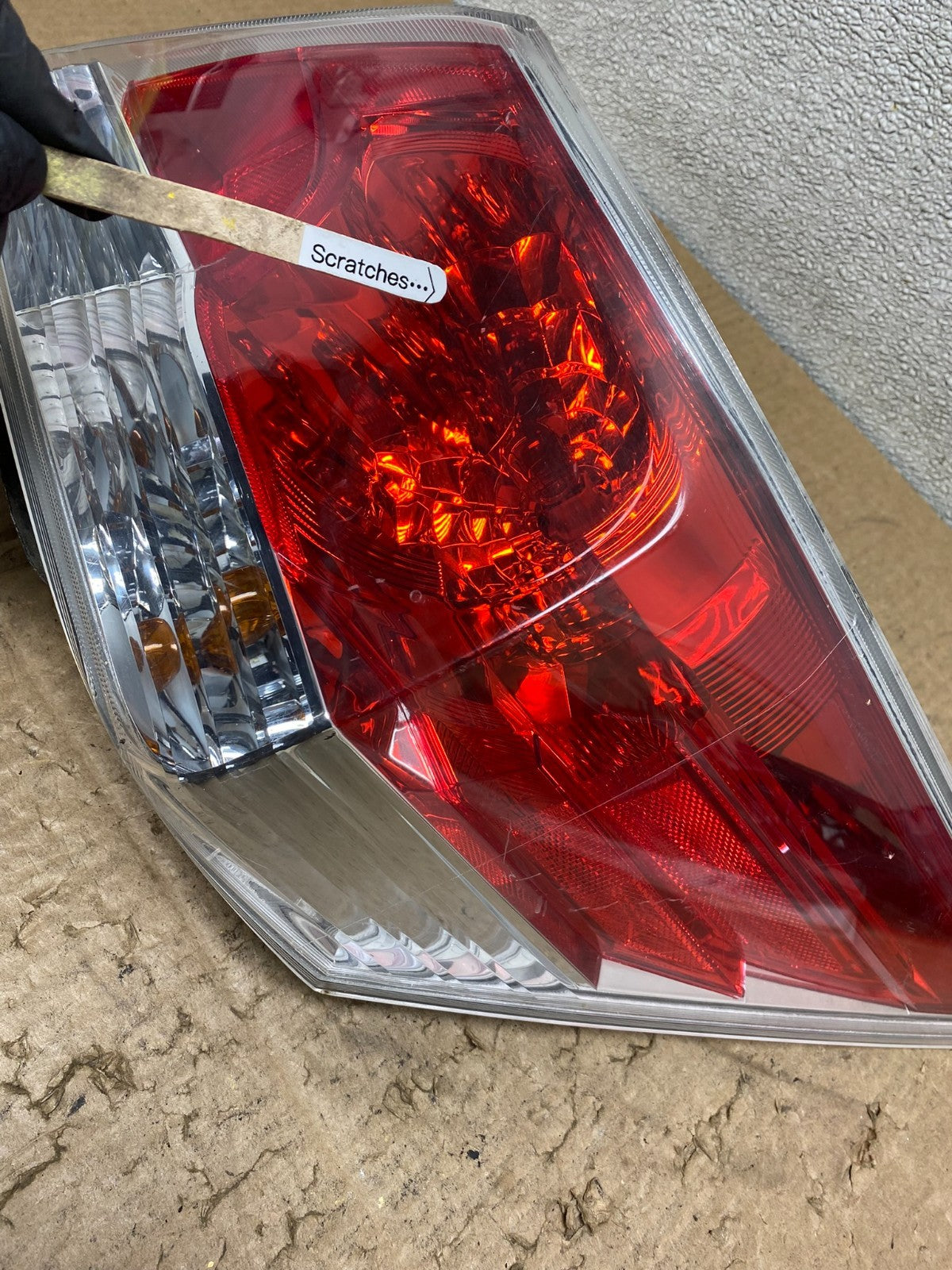 2008 to 2012 Honda Accord Sedan Tail light Right Passenger RH Side Z1130 DW3