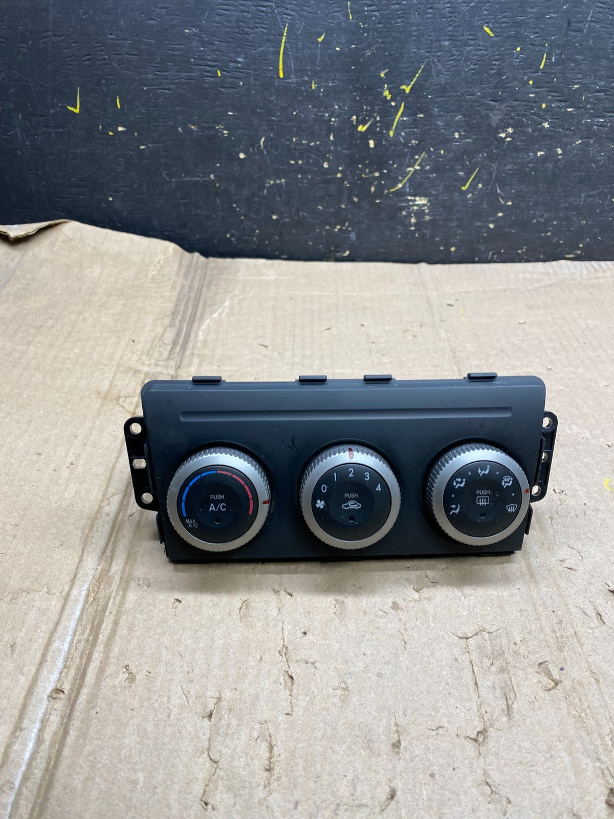 2009 - 2013 Mazda 6 A/C Manual Climate Control Panel X5823 DG0