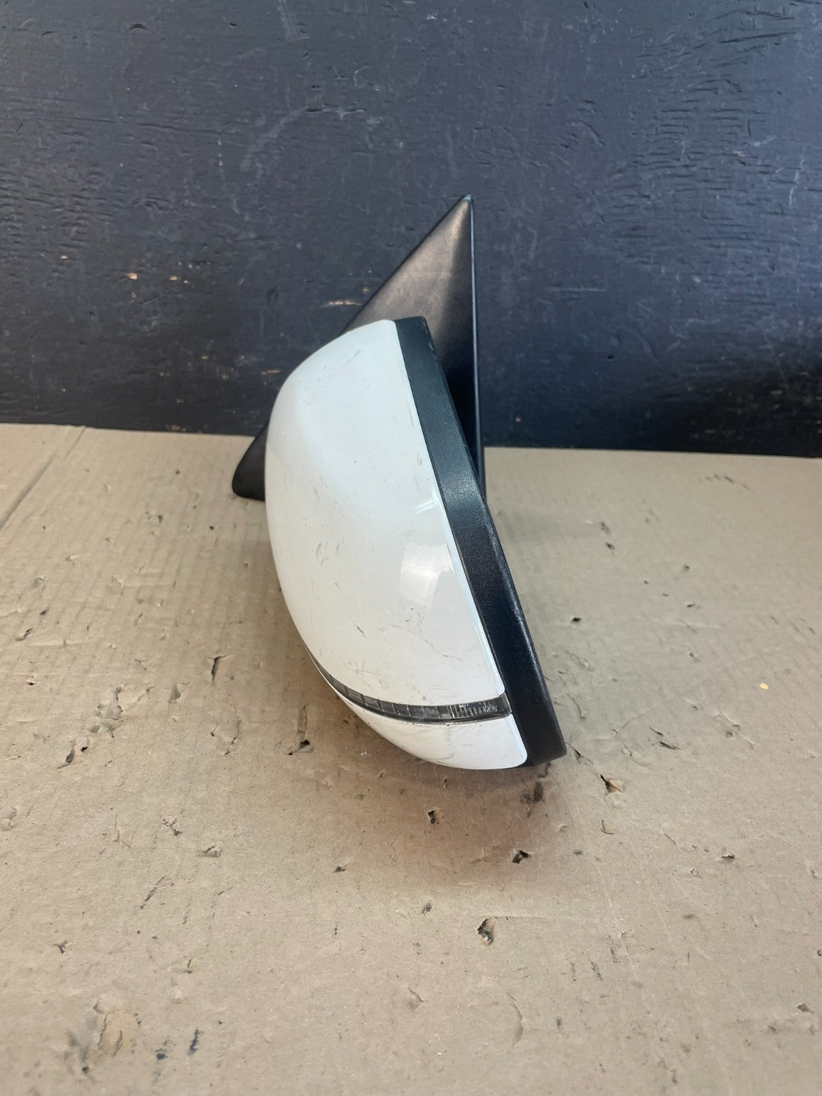 2011 to 2013 Kia Forte Left Driver LH View Door Mirror w/ Turn Signal AE0697 DG9