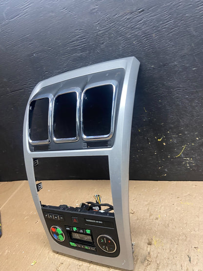 2007 - 2012 GMC Acadia A/C Heater Climate Control Radio Panel Bezel OEM T8848 DG3