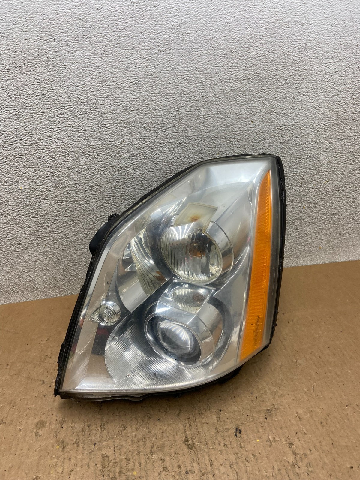 2006 to 2011 Cadillac DTS Left Driver Lh Xenon Hid Headlight Oem AA0116 DW0