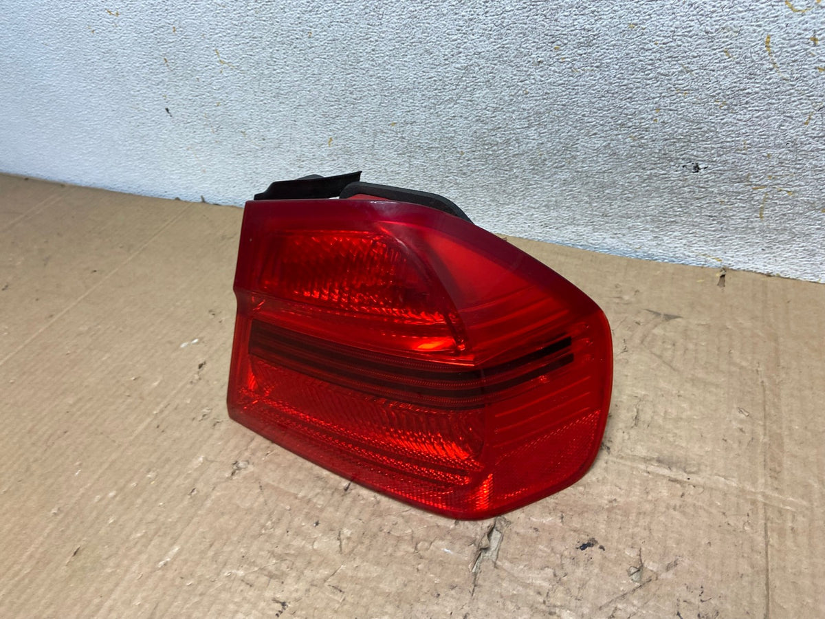 2006 2007 2008 Bmw 328i 3 Series Right Passenger Rh Side Tail Light AI8250 LK1