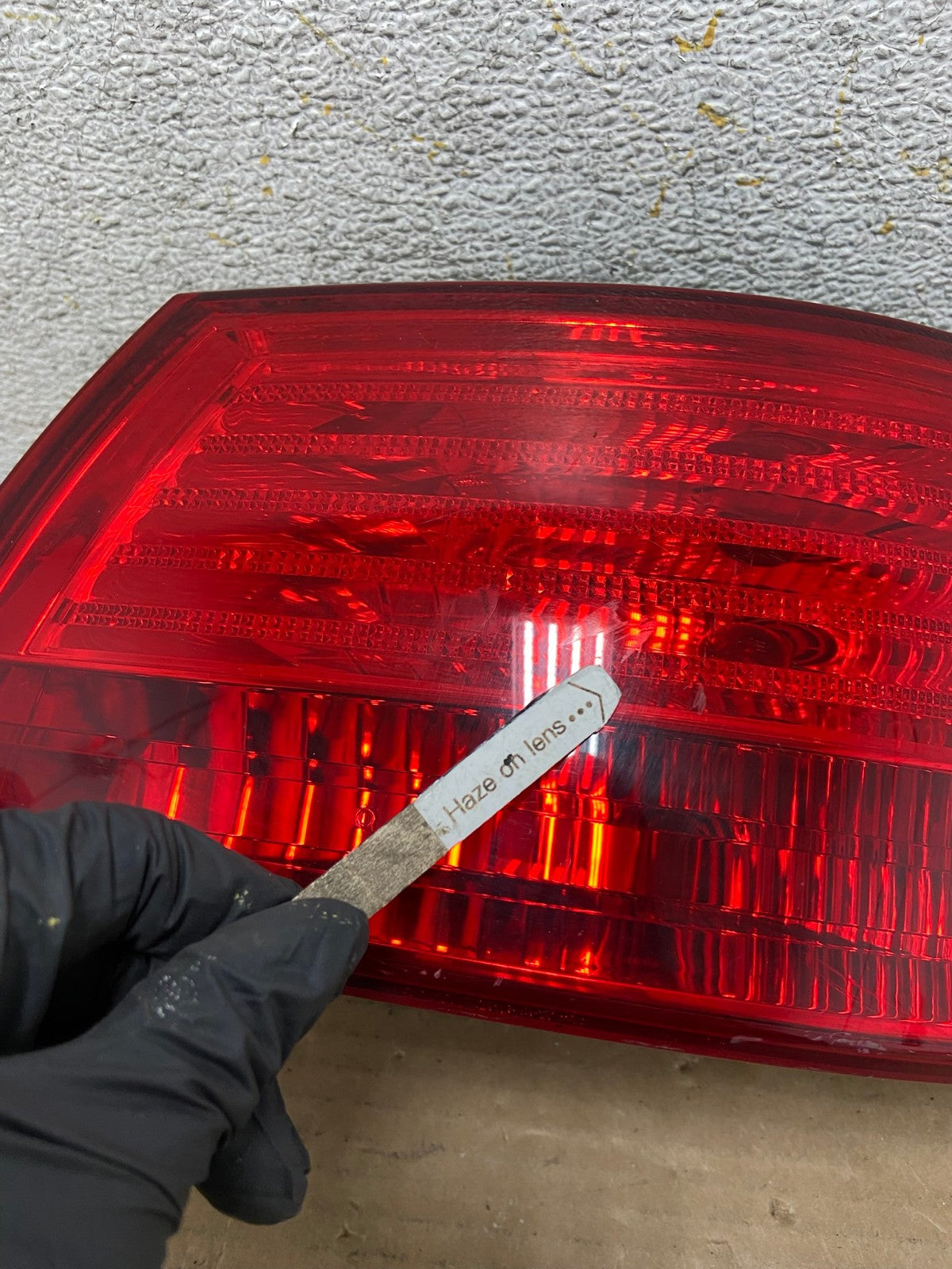 2009 to 2010 Hyundai Sonata Right Passenger Side Tail Light AH8399 LK4