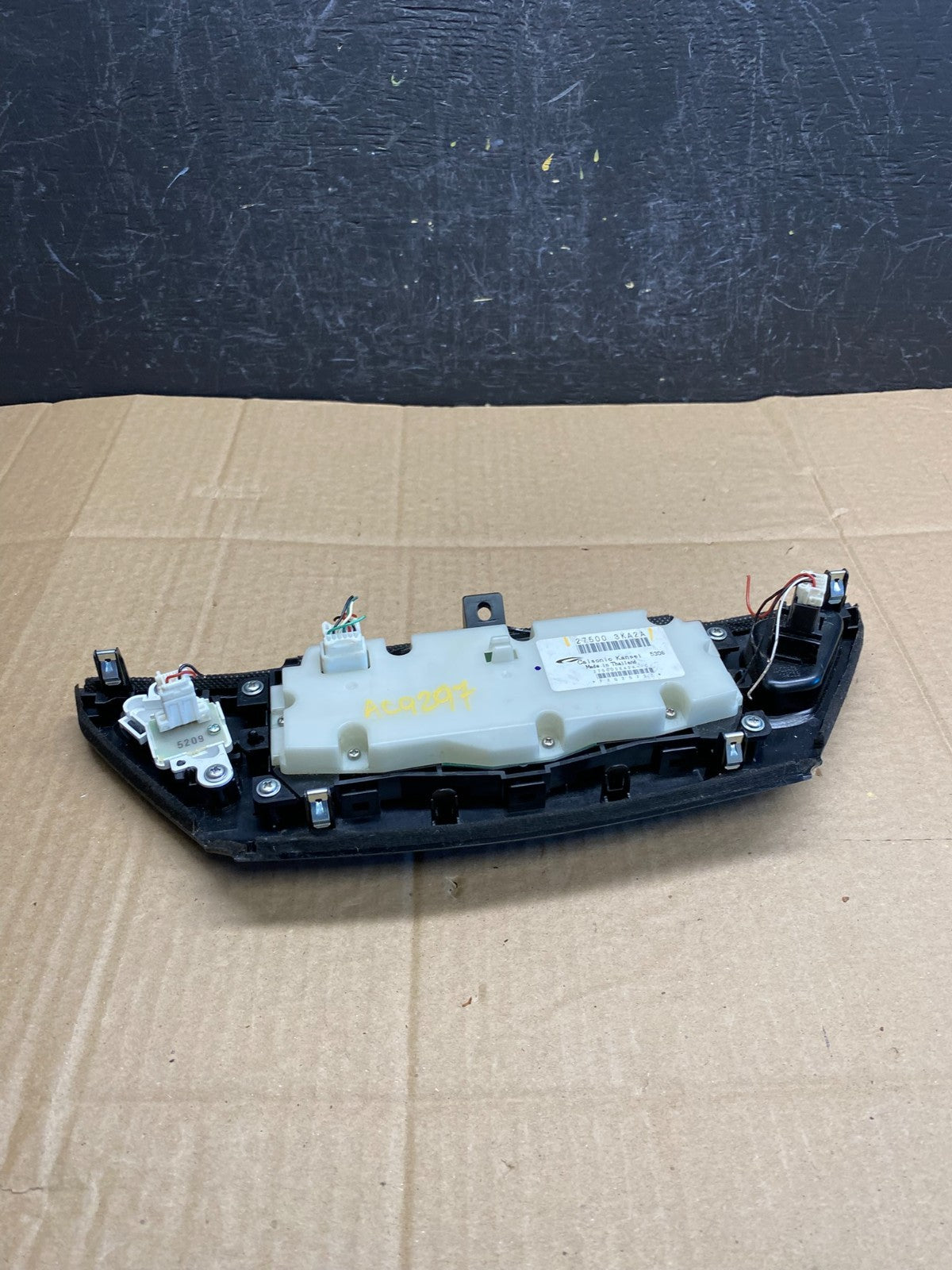 2013 to 2018 Nissan Pathfinder Radio Audio Climate Control AC9297 DG5