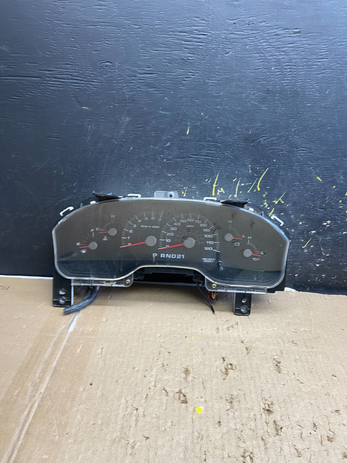 2000 2002 Ford Expedition Speedometer Instrument Gauge Cluster Oem ab5760 DG0