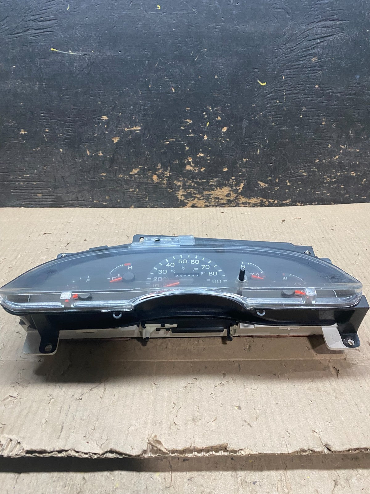2003 Ford F250 F350 Speedometer Cluster Gauge x8086 DG2